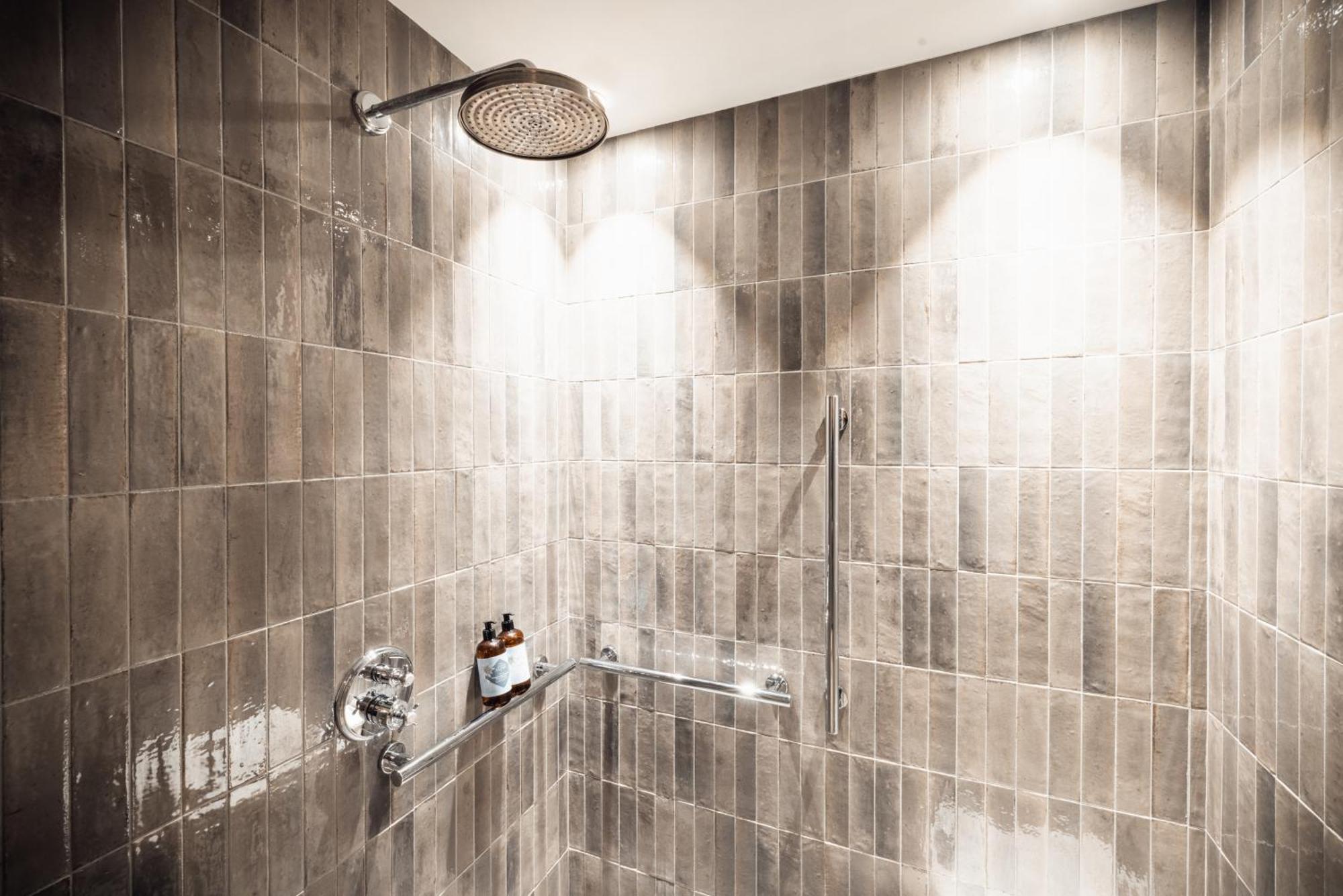 בופור Hotel De La Roche מראה חיצוני תמונה
